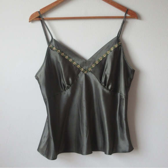silky dark green babydoll cami top (nine west)🌟 - Picture 2 of 6